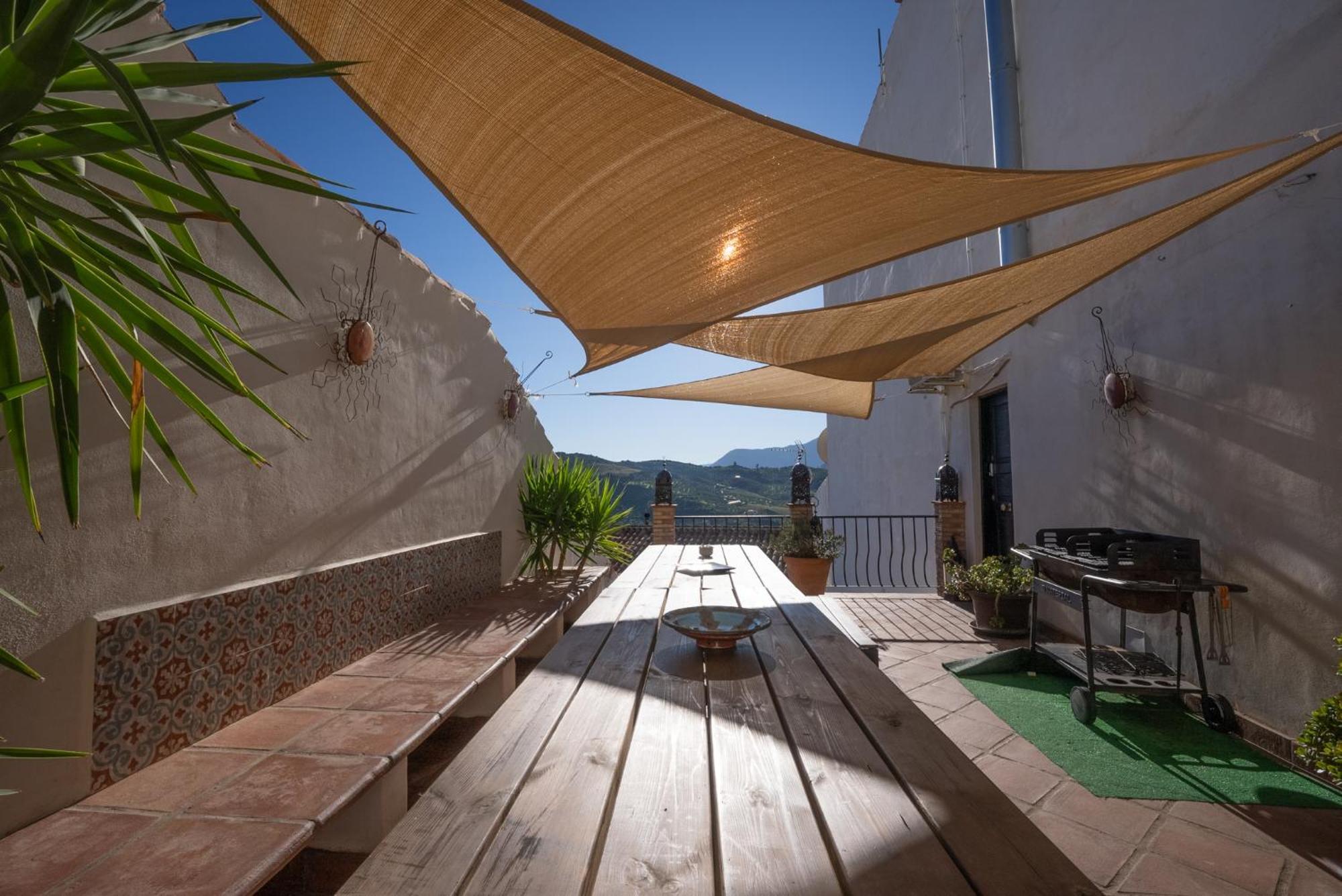 Вілла Eagles Nest - Massive Townhouse With Pool With Outstanding Views Альгодоналес Екстер'єр фото
