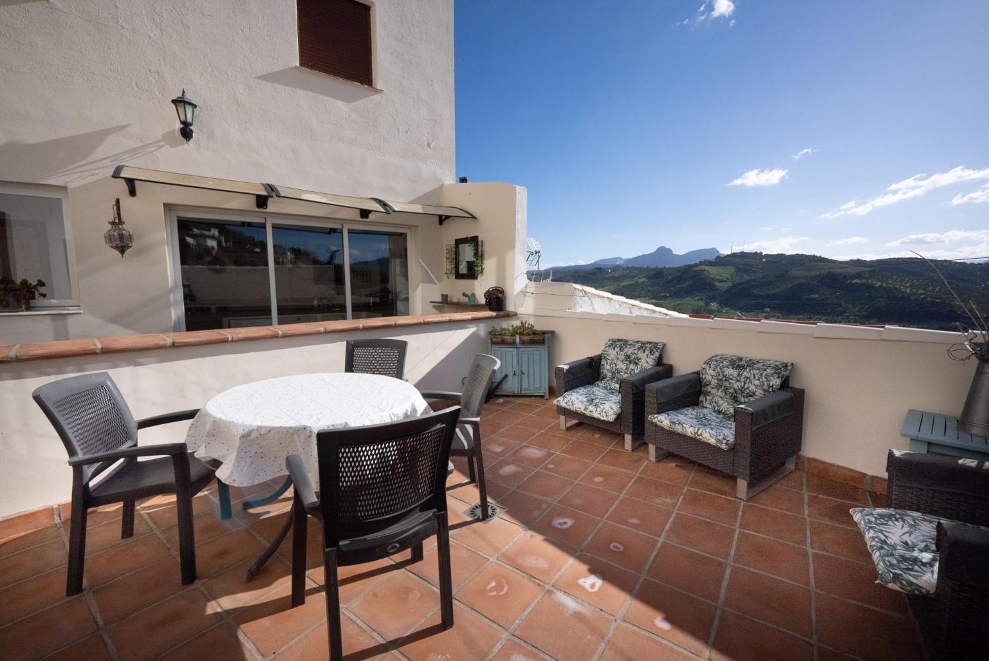 Вілла Eagles Nest - Massive Townhouse With Pool With Outstanding Views Альгодоналес Екстер'єр фото
